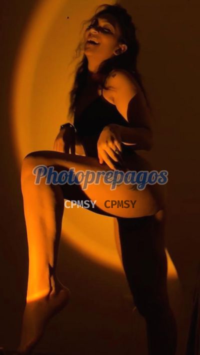 Sami, mujer que hace videollamadas y sexting