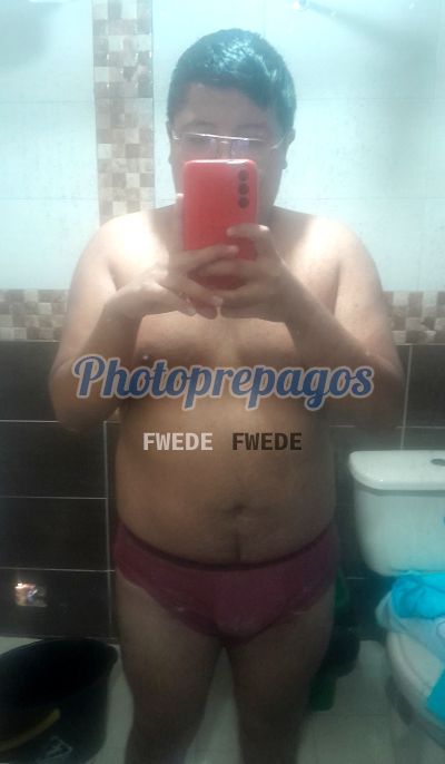 Samay, hombre que hace videollamadas y sexting