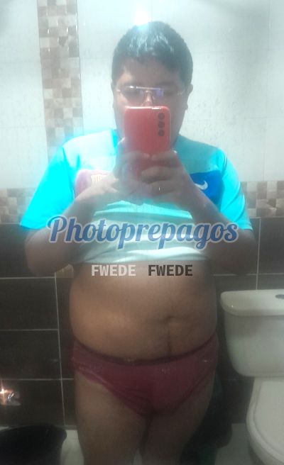 Samay, hombre que hace videollamadas y sexting