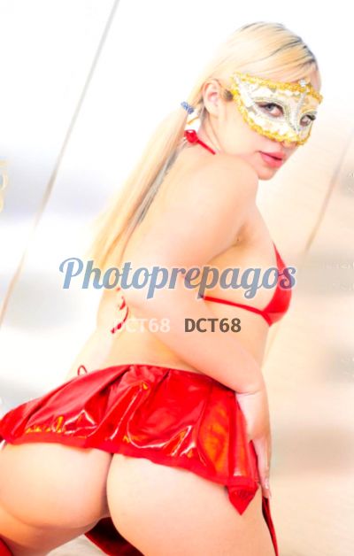 Sunny Gold, mujer que hace videollamadas y sexting