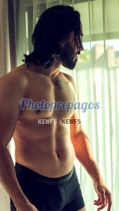 Adrián, hombre en Medellín