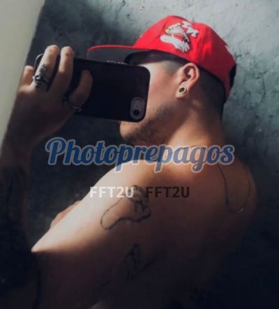 Juanse, hombre que hace videollamadas y sexting