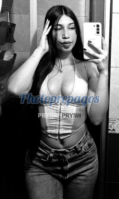 Sofi, mujer que hace videollamadas y sexting