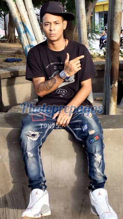 Adrián, hombre en Santa Marta