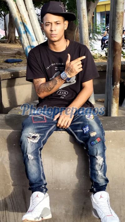Adrián, hombre en Santa Marta