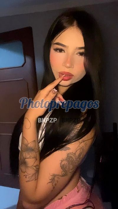 Webcamer, mujer que hace videollamadas y sexting
