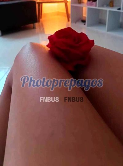 Tatiana 3243082221, mujer que da masajes eróticos en Medellín