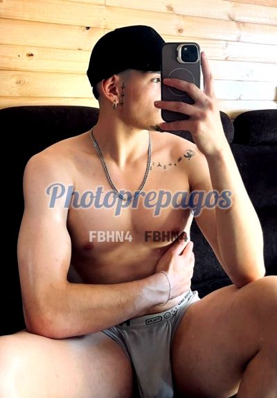 Axel 3006837815, hombre en Engativá