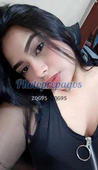 Vanessa, mujer que hace videollamadas y sexting
