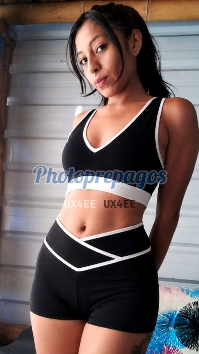 Selene 3108447397, mujer que hace videollamadas y sexting