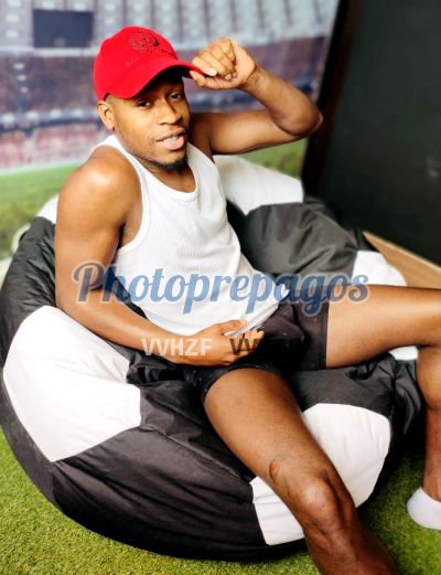 Black 3239155232, hombre en Suba