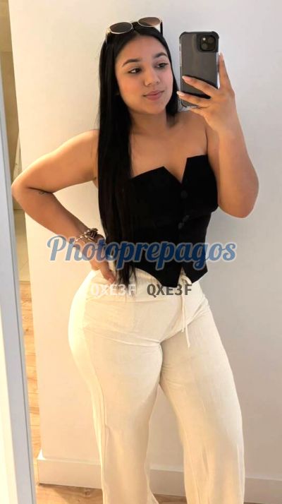 Sofi, mujer que hace videollamadas y sexting
