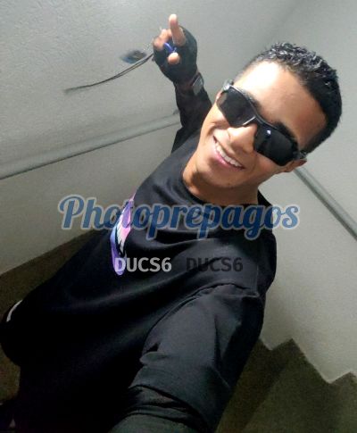 Carlitos 3202975092, hombre que da masajes eróticos en Suba