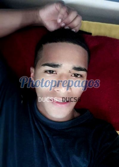 Carlitos 3202975092, hombre que da masajes eróticos en Suba