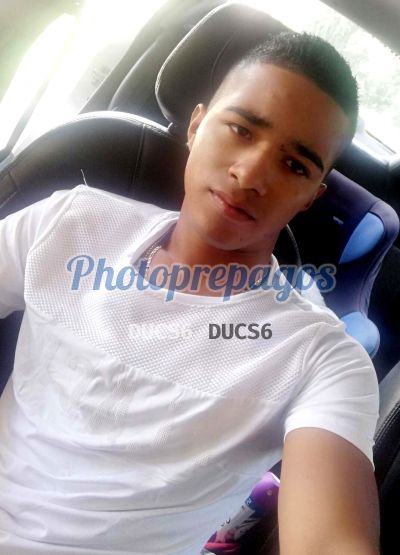 Carlitos 3202975092, hombre que da masajes eróticos en Suba