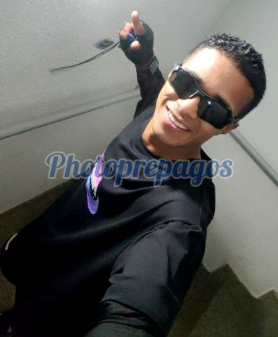 Carlitos 3202975092, hombre que da masajes eróticos en Suba