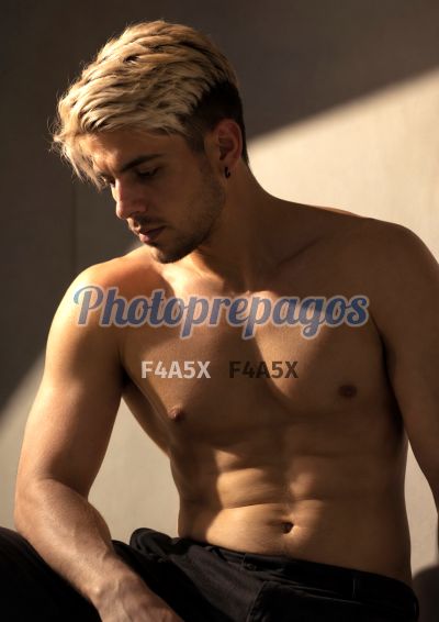 Mike Amour 3019392628, hombre en Usaquén
